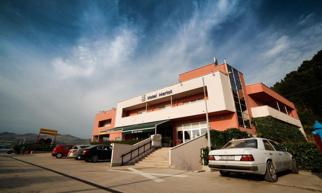 Hotel Merlot Opuzen  Ngoại thất bức ảnh