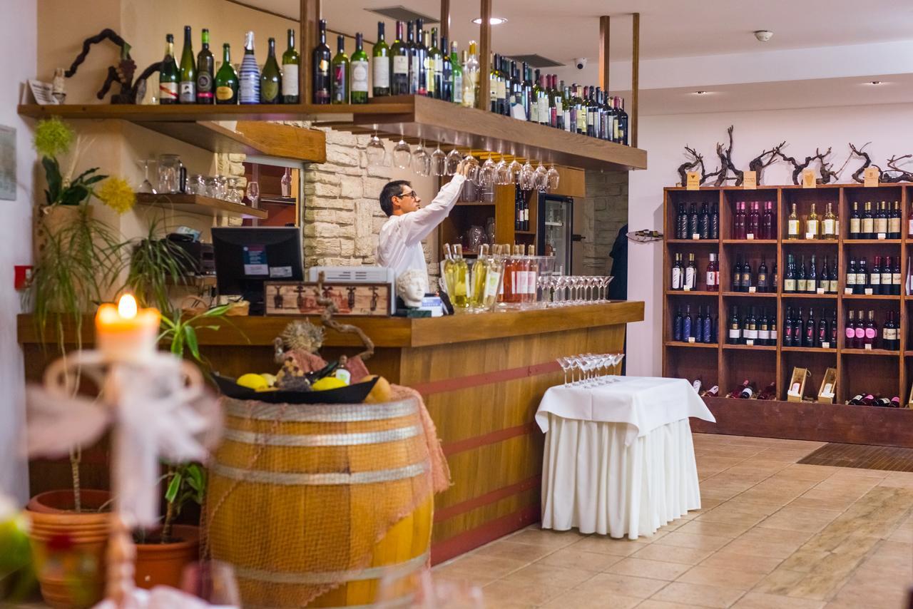 Hotel Merlot Opuzen  Ngoại thất bức ảnh