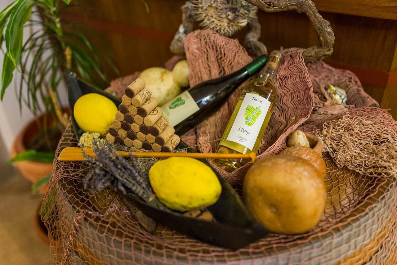 Hotel Merlot Opuzen  Ngoại thất bức ảnh