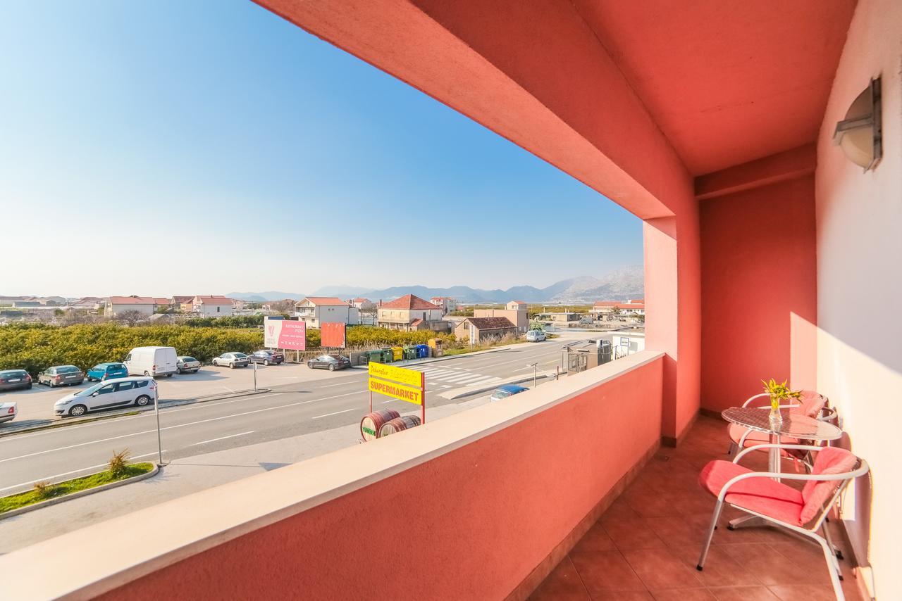 Hotel Merlot Opuzen  Ngoại thất bức ảnh