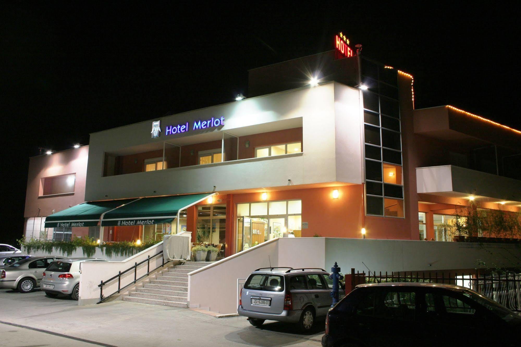 Hotel Merlot Opuzen  Ngoại thất bức ảnh